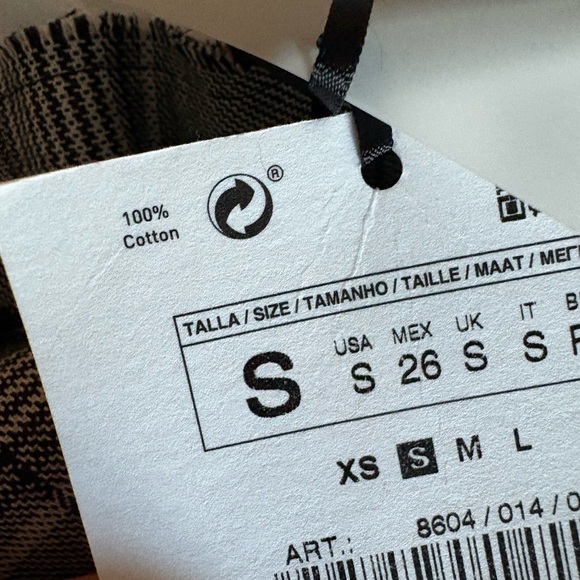 Zara Mini Skirt - Picture 5 of 6